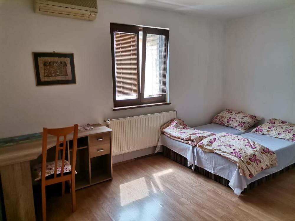Anh' Private Rooms For Tourist Bratislava Exterior photo