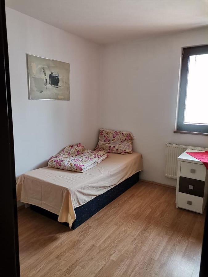 Anh' Private Rooms For Tourist Bratislava Exterior photo